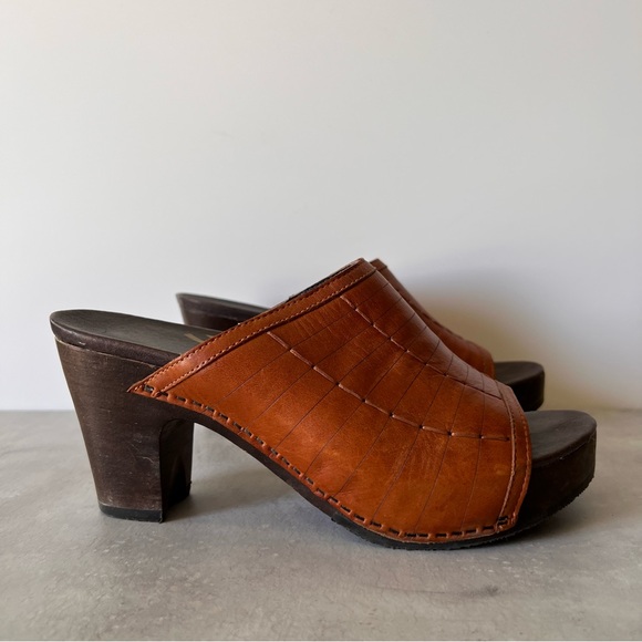 Dansko Randi wooden chunky heel slip on Mules - Picture 3 of 11